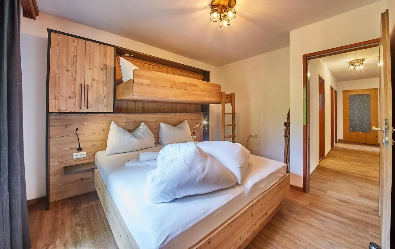 Chalet Van Den Berg Apartment Saalbach-Hinterglemm