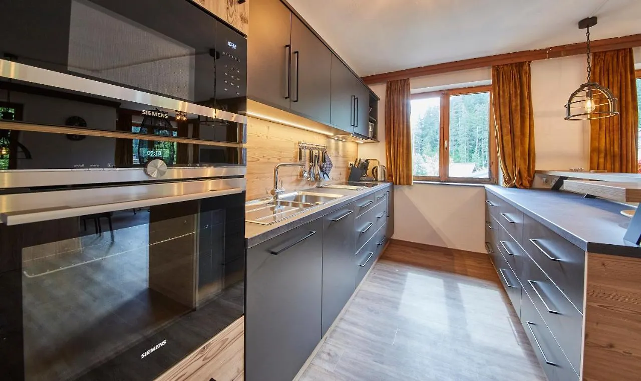Chalet Van Den Berg Apartment Saalbach-Hinterglemm Austria
